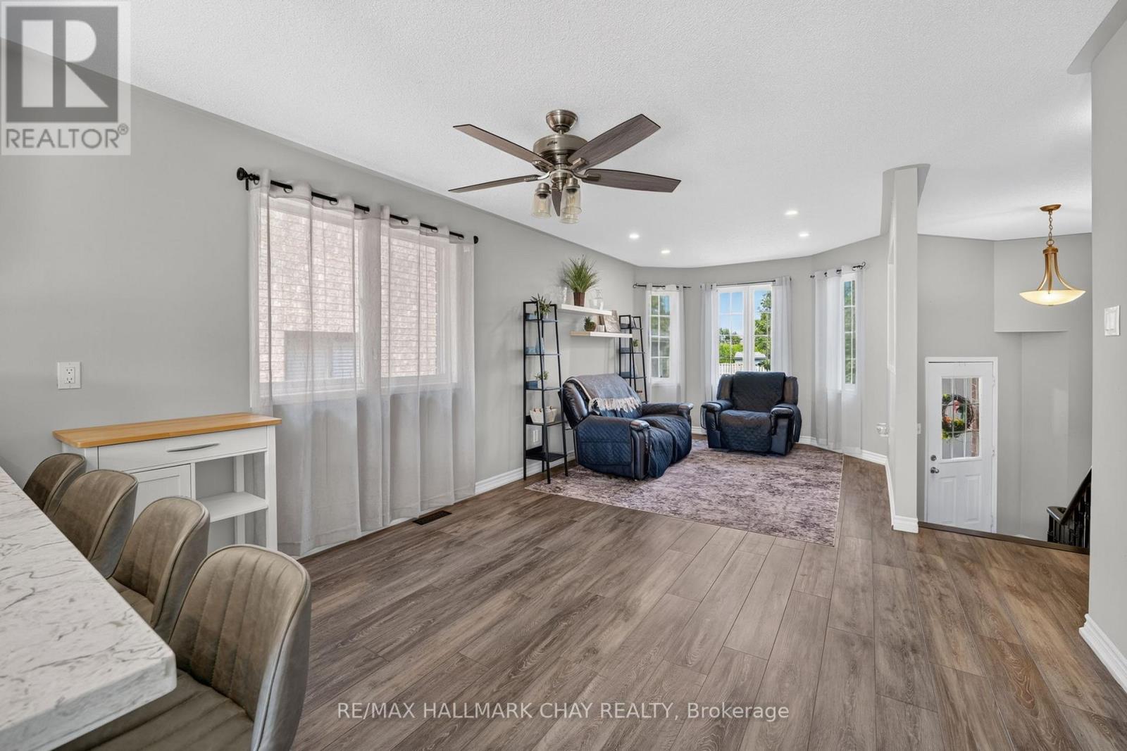 41 HODGSON DRIVE - 9