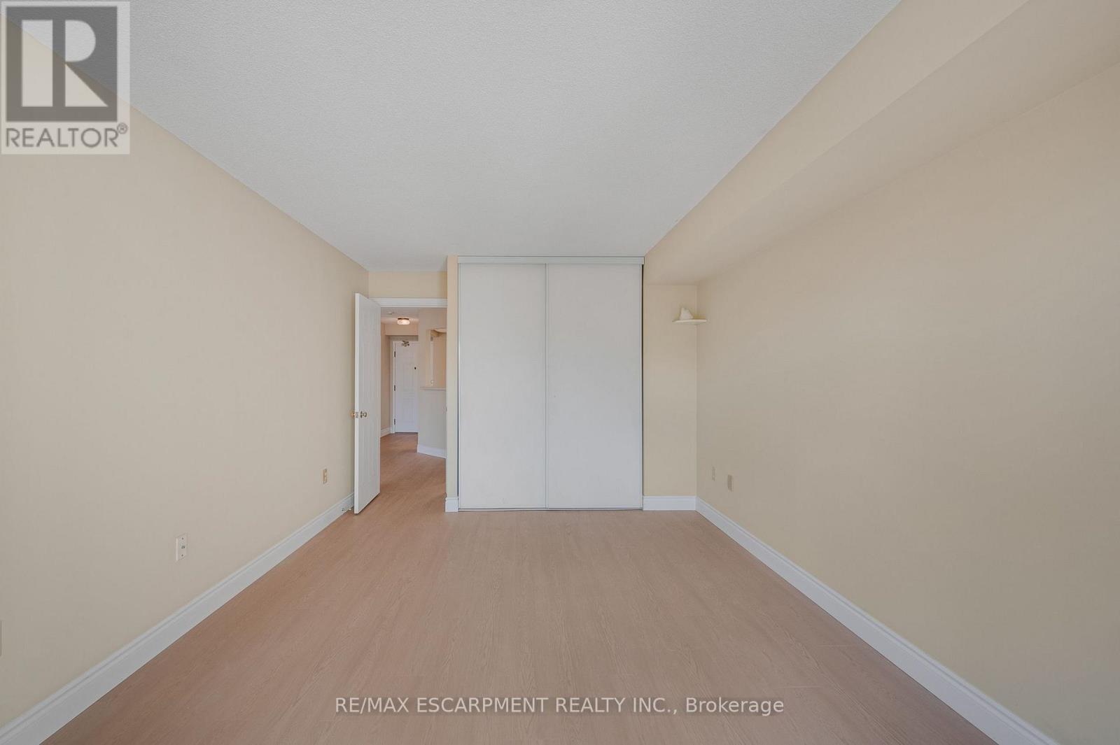 #302 5070 PINEDALE AVENUE - 17