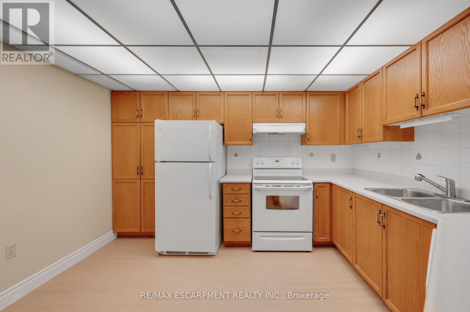 #302 5070 PINEDALE AVENUE - 2