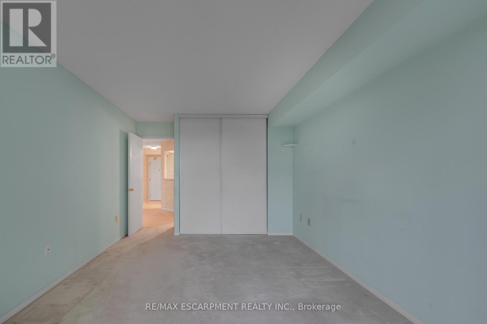 #302 5070 PINEDALE AVENUE - 44