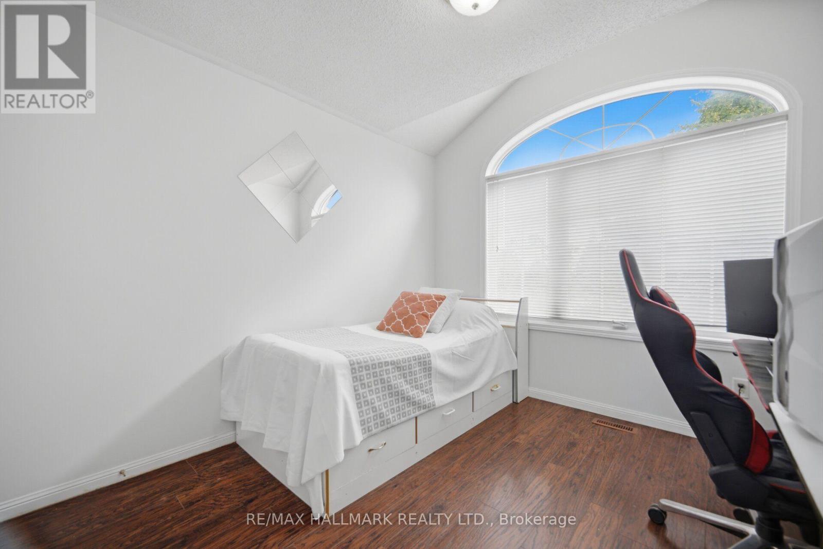 641 MARLEY CRESCENT - 16