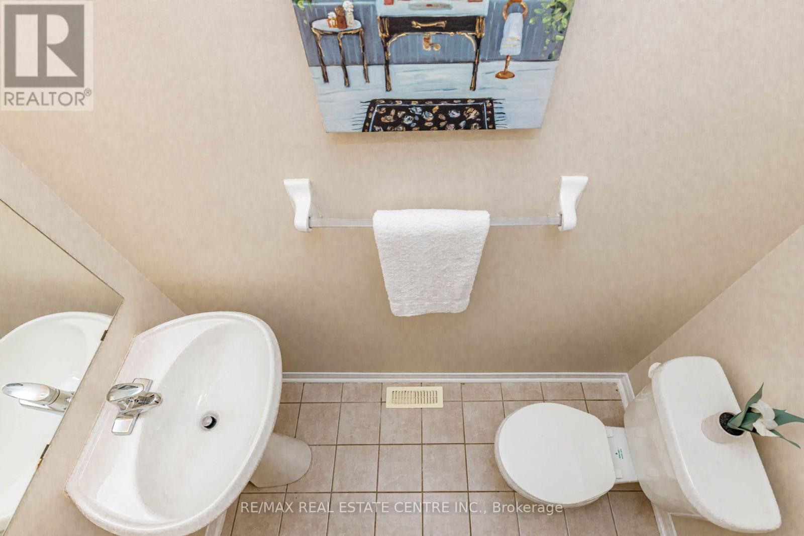 35 PRINCE CRESCENT - 13
