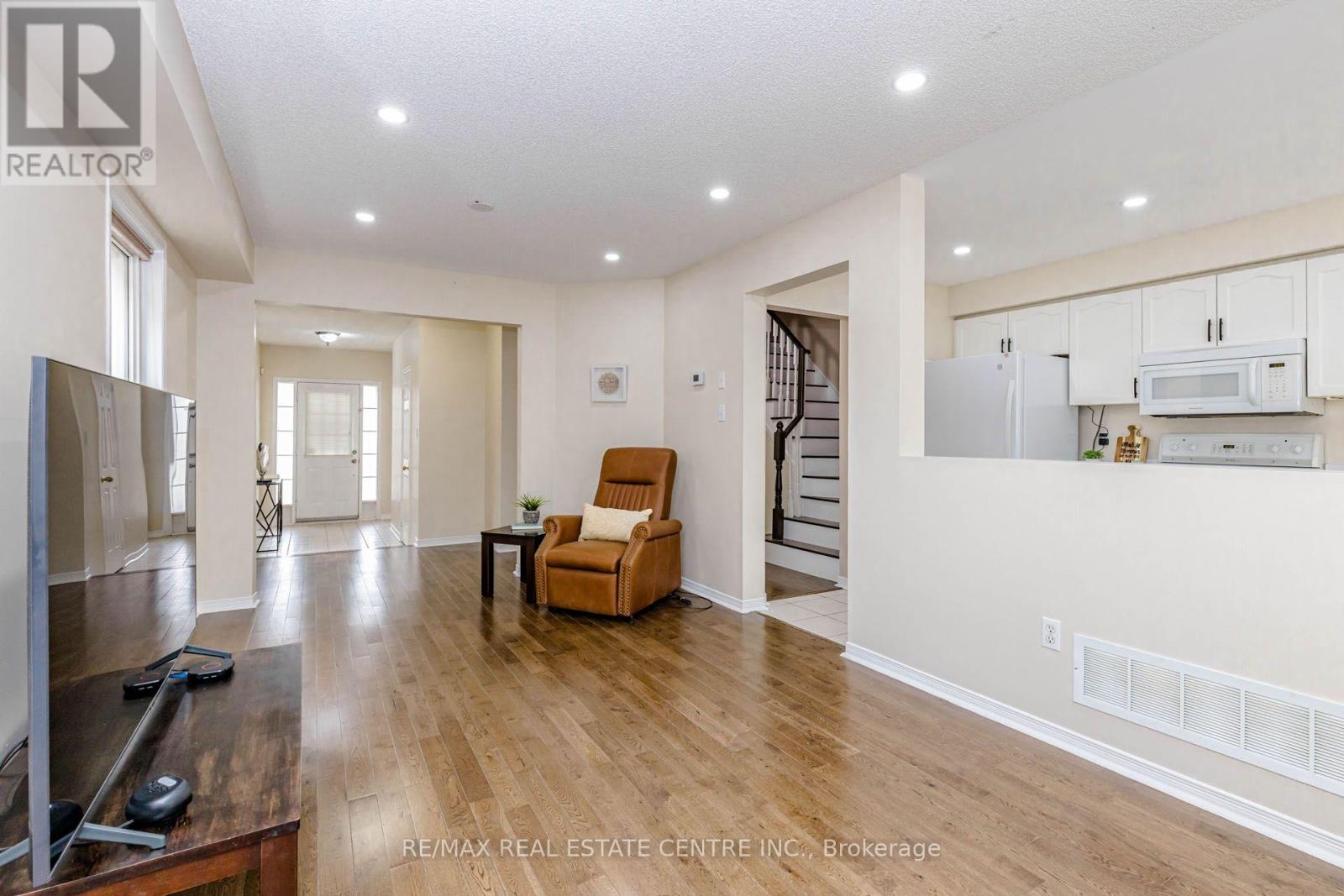 35 PRINCE CRESCENT - 5