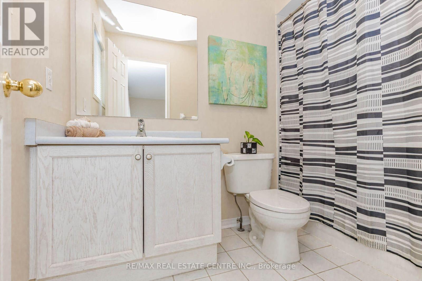 35 PRINCE CRESCENT - 18
