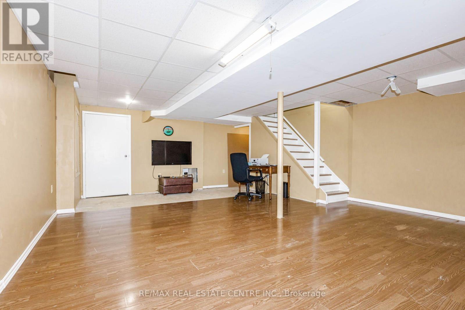 35 PRINCE CRESCENT - 23