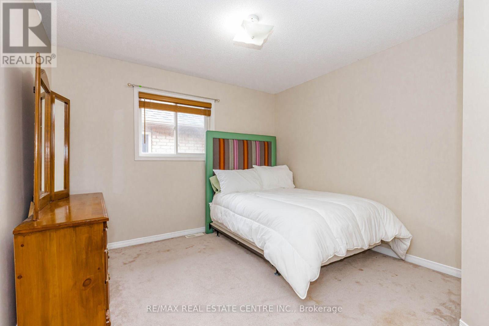 35 PRINCE CRESCENT - 19