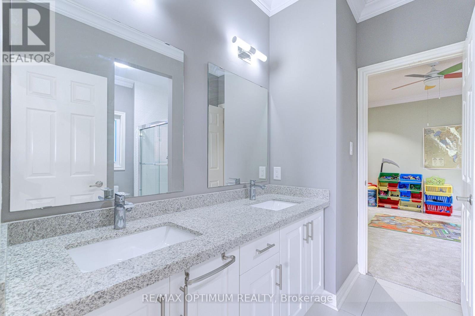 14 WATERWIDE CRESCENT - 27