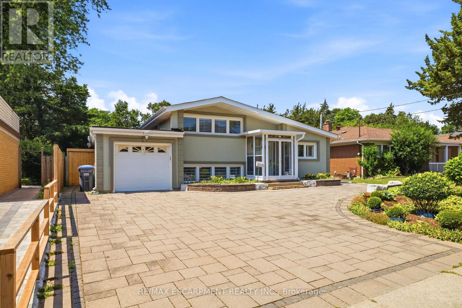 3084 CONSTITUTION BOULEVARD - 2