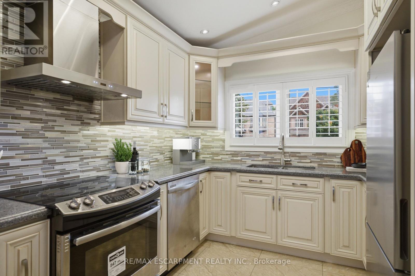 3084 CONSTITUTION BOULEVARD - 6