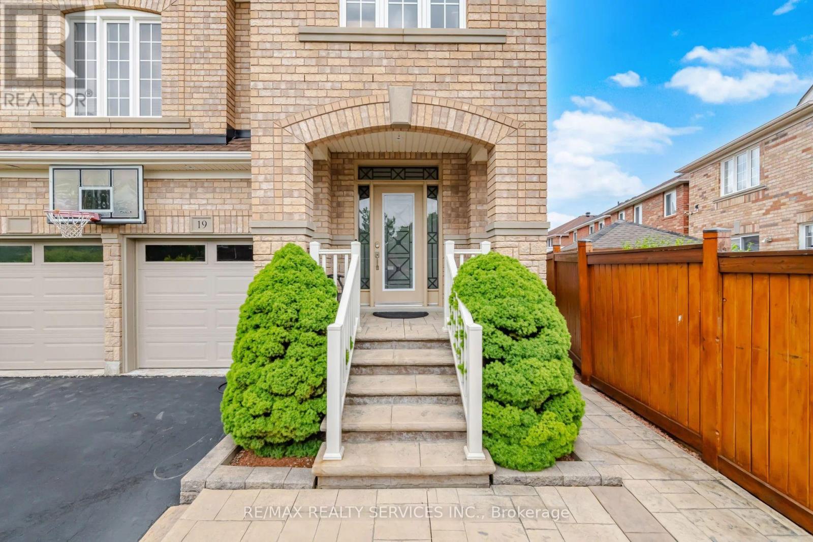 19 THORNBUSH BOULEVARD - 4