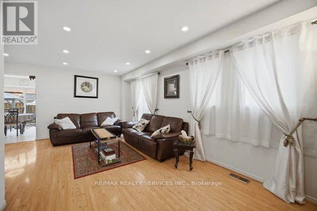19 THORNBUSH BOULEVARD - Image 7