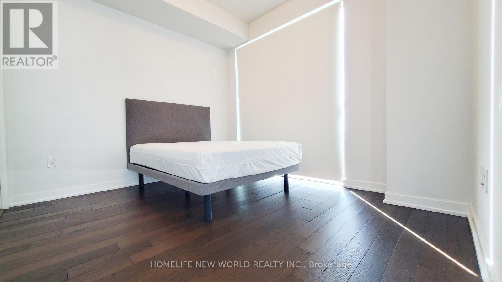 #2015 4055 PARKSIDE VILLAGE DRIVE - 11