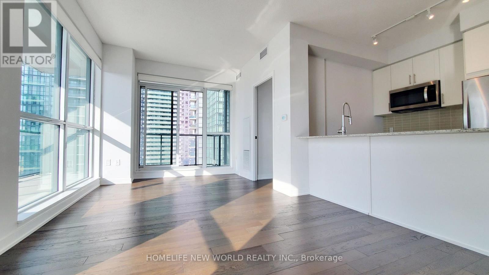 #2015 4055 PARKSIDE VILLAGE DRIVE - 6