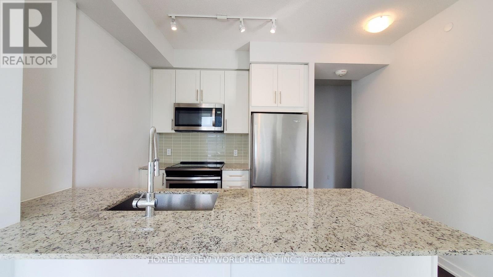 #2015 4055 PARKSIDE VILLAGE DRIVE - 9