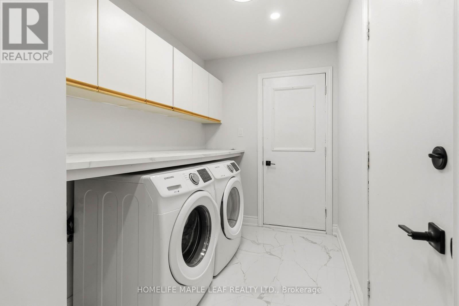 90 BURGBY AVENUE - Image 17