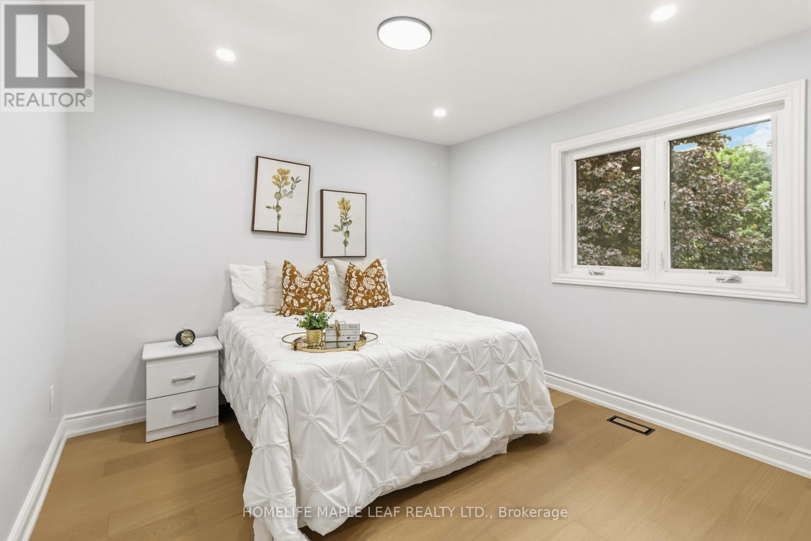90 BURGBY AVENUE - Image 24