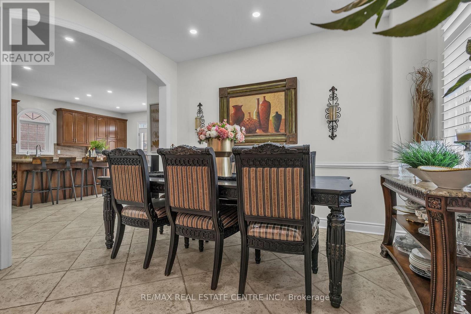 2 JANETVILLE STREET - 12
