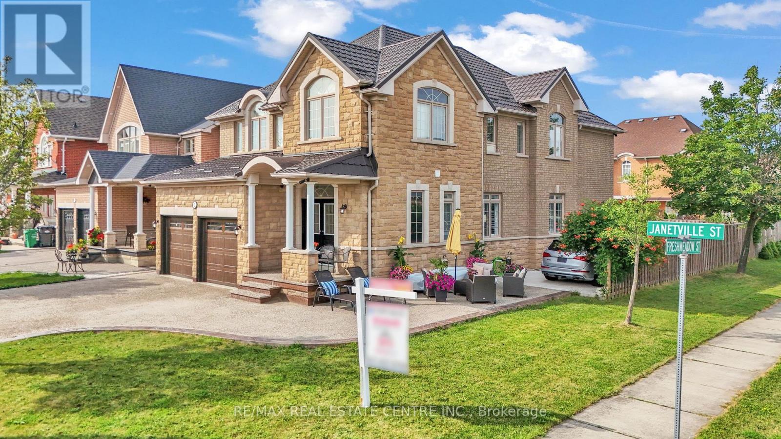 2 JANETVILLE STREET - 2