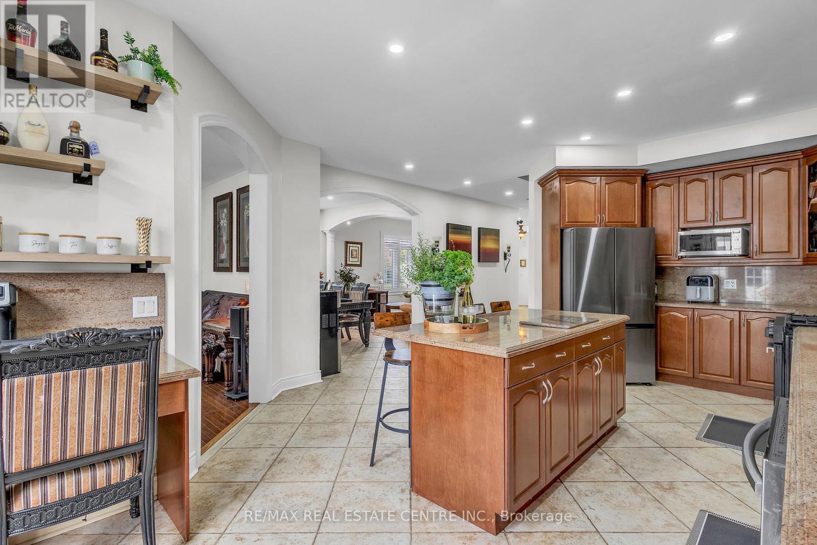 2 JANETVILLE STREET - 20