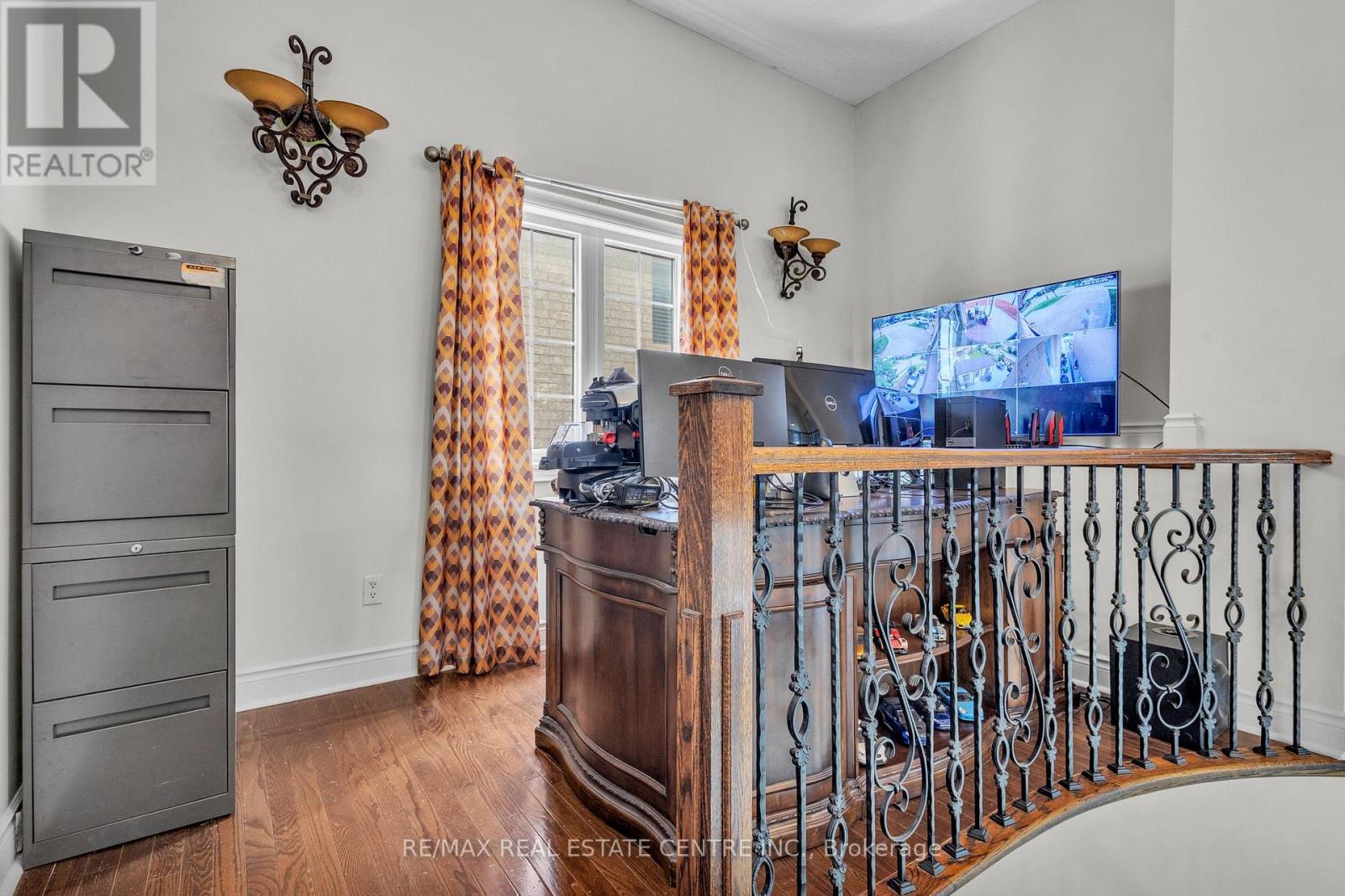 2 JANETVILLE STREET - 24
