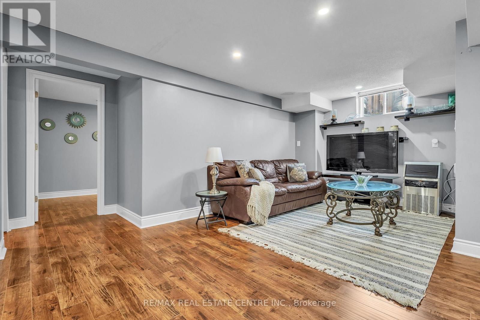 2 JANETVILLE STREET - 36