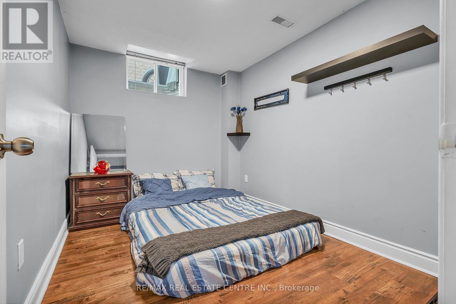 2 JANETVILLE STREET - 41