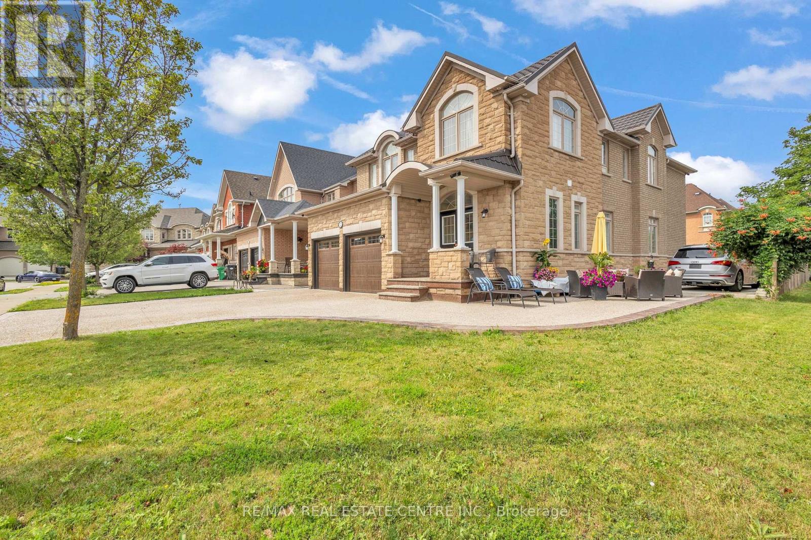 2 JANETVILLE STREET - 5