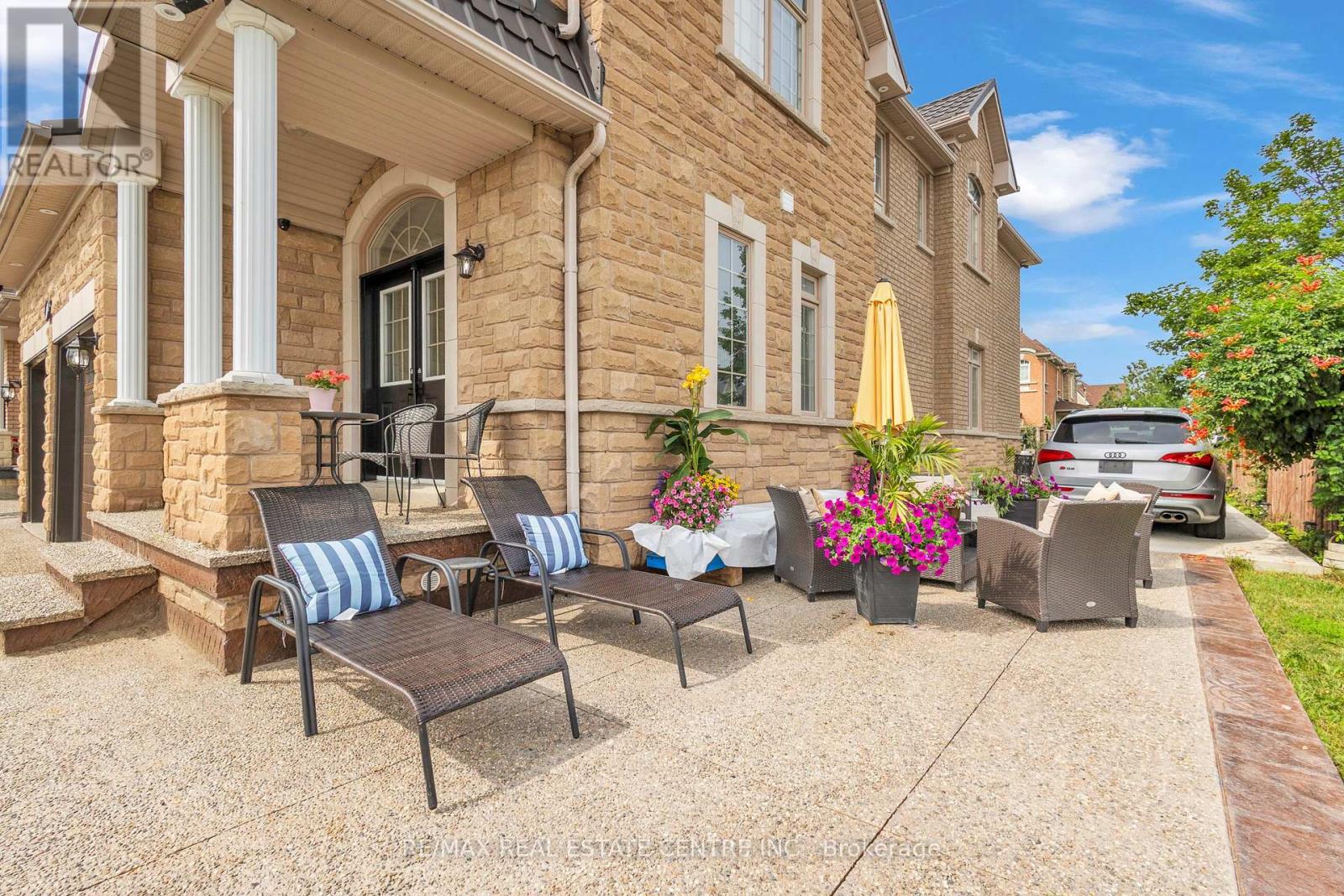 2 JANETVILLE STREET - 6