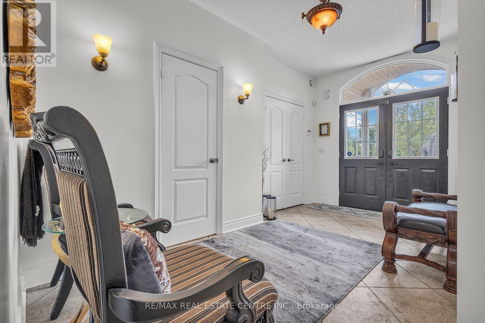 2 JANETVILLE STREET - 9