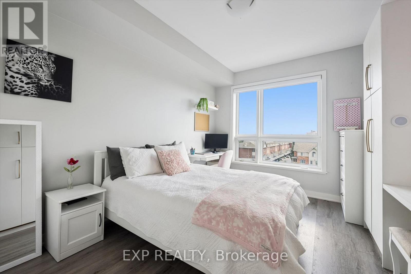 340 PLAINS ROAD E - 15