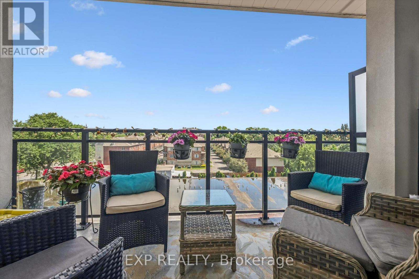 340 PLAINS ROAD E - 21