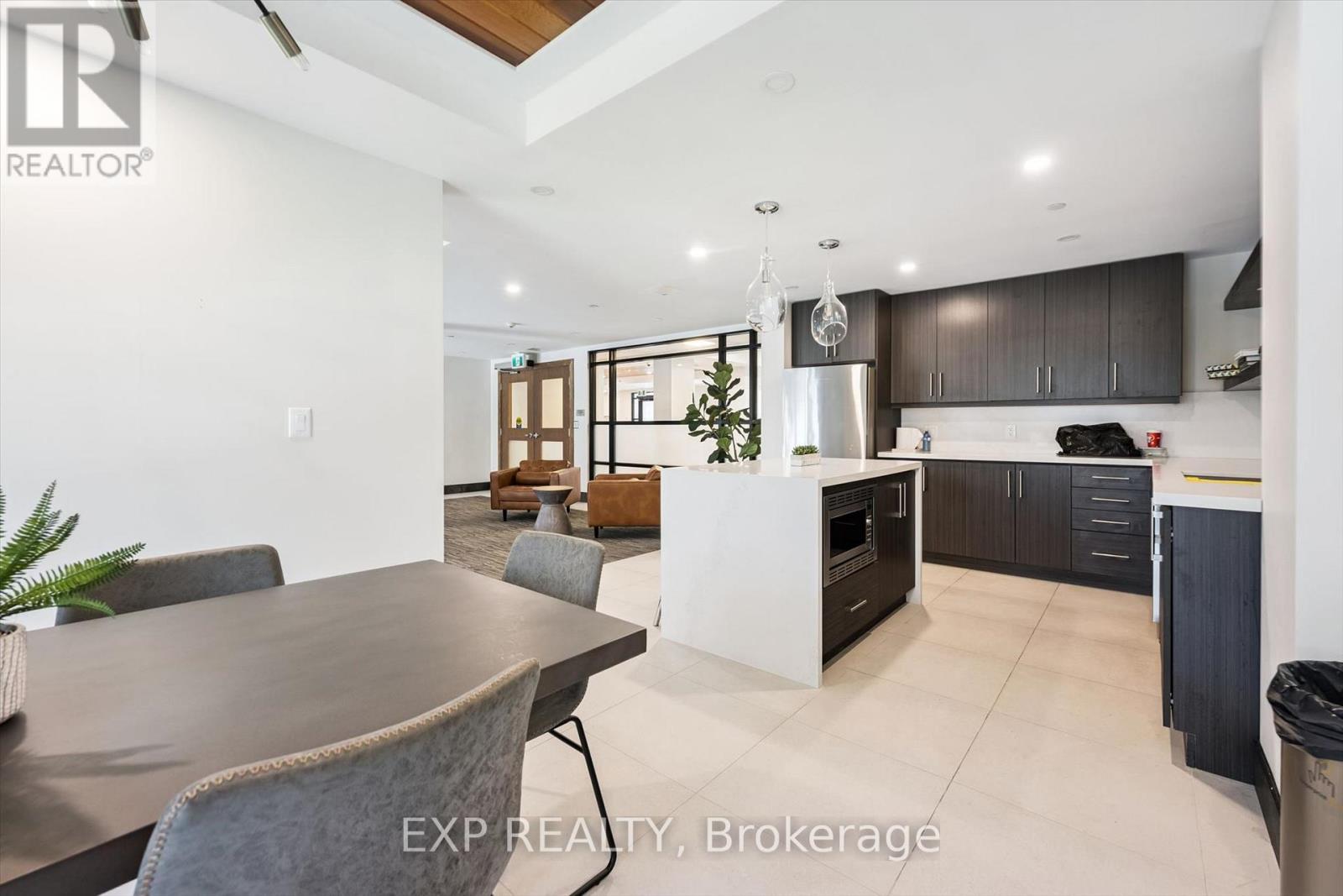 340 PLAINS ROAD E - 32