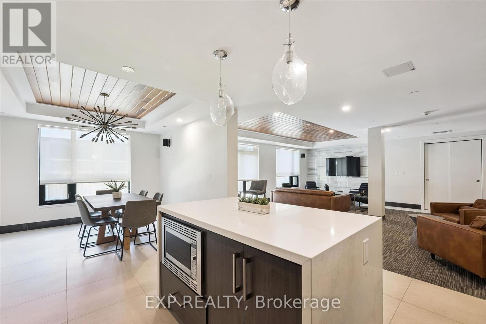 340 PLAINS ROAD E - 33