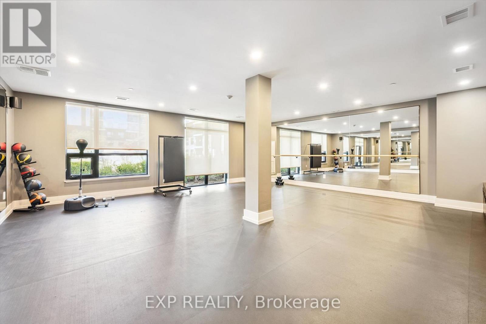 340 PLAINS ROAD E - 34