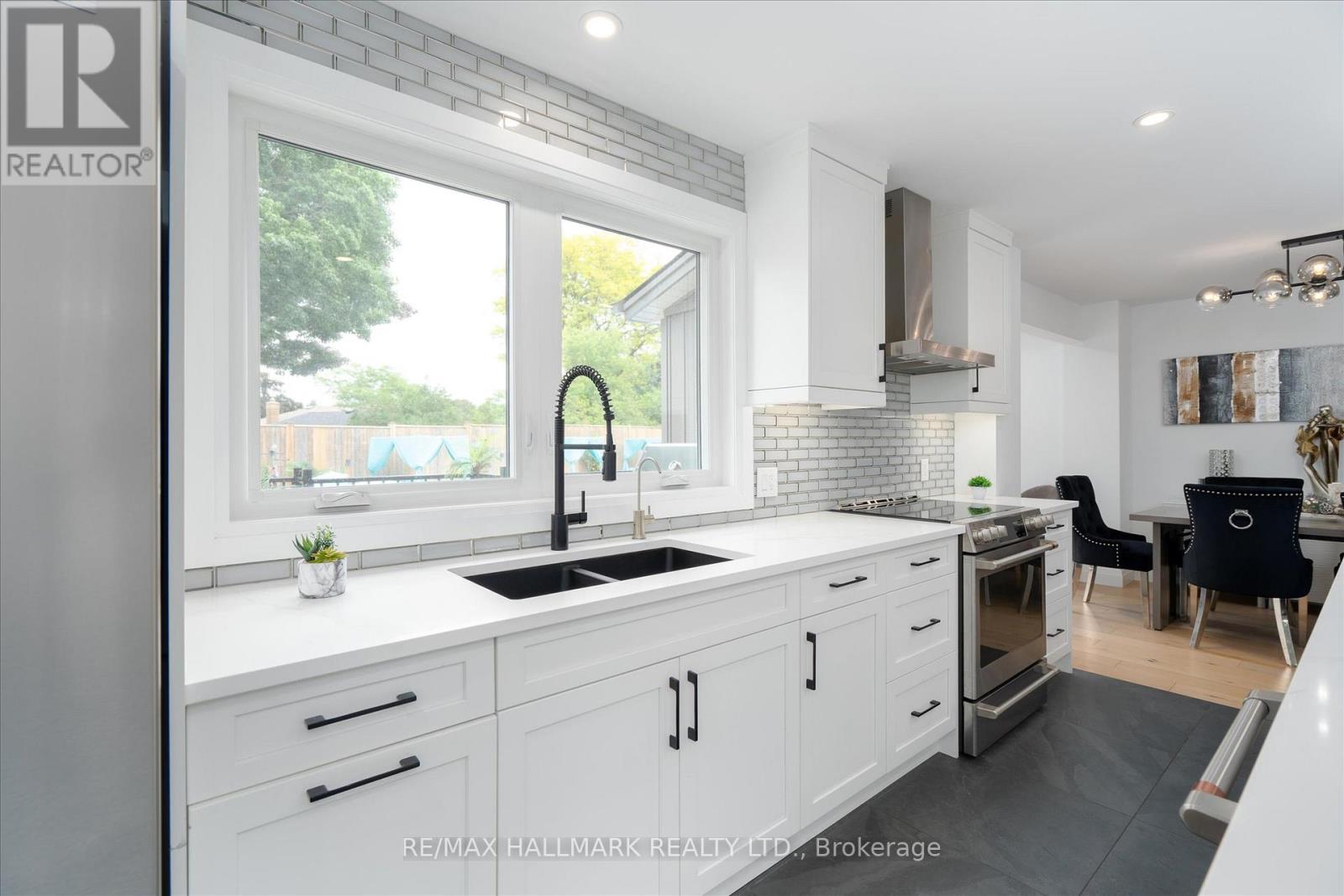 119 CHARLOTTE PLACE - 10