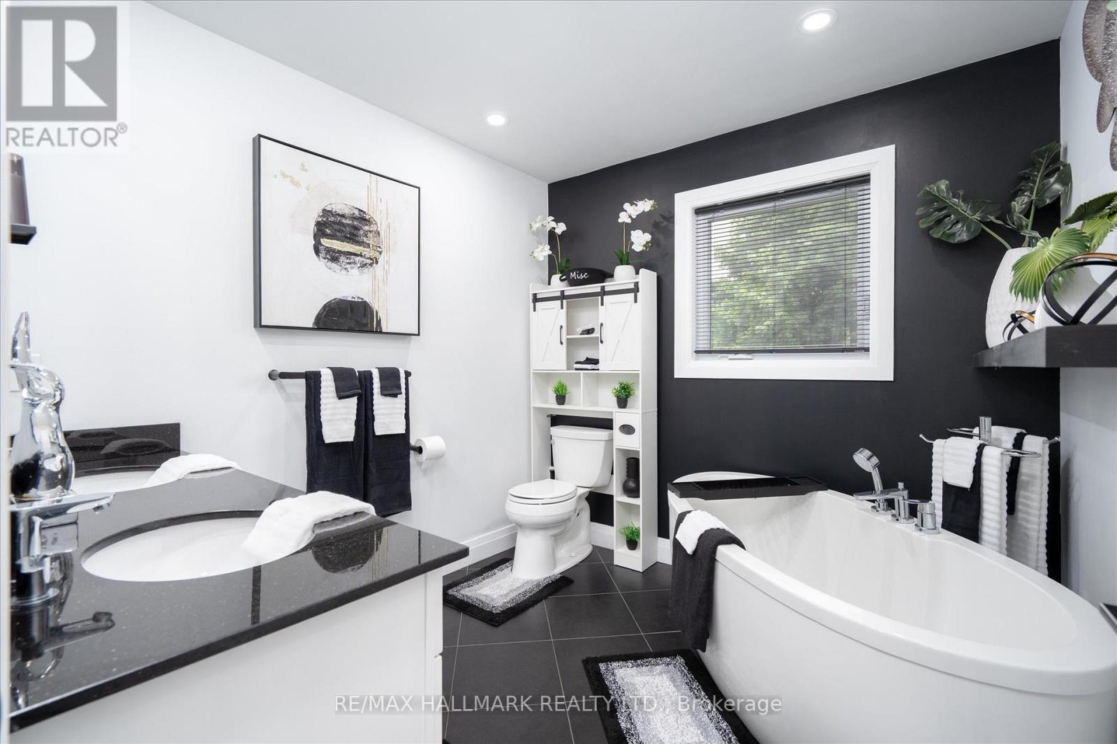 119 CHARLOTTE PLACE - 16
