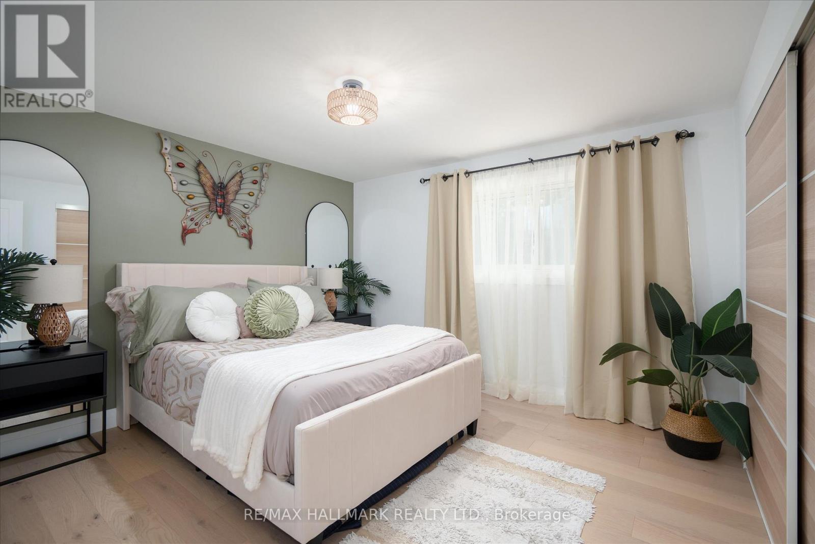 119 CHARLOTTE PLACE - 18