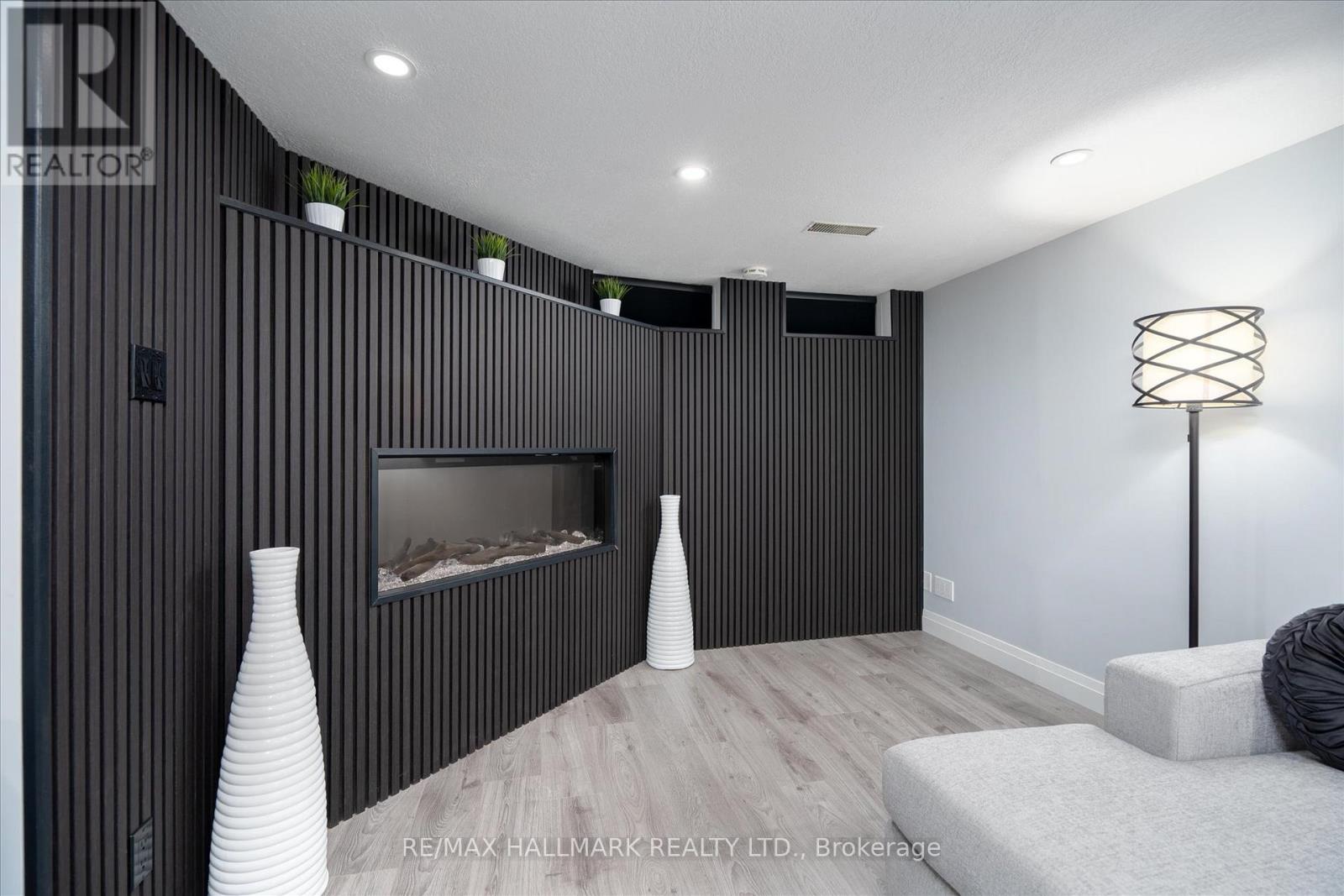 119 CHARLOTTE PLACE - 26