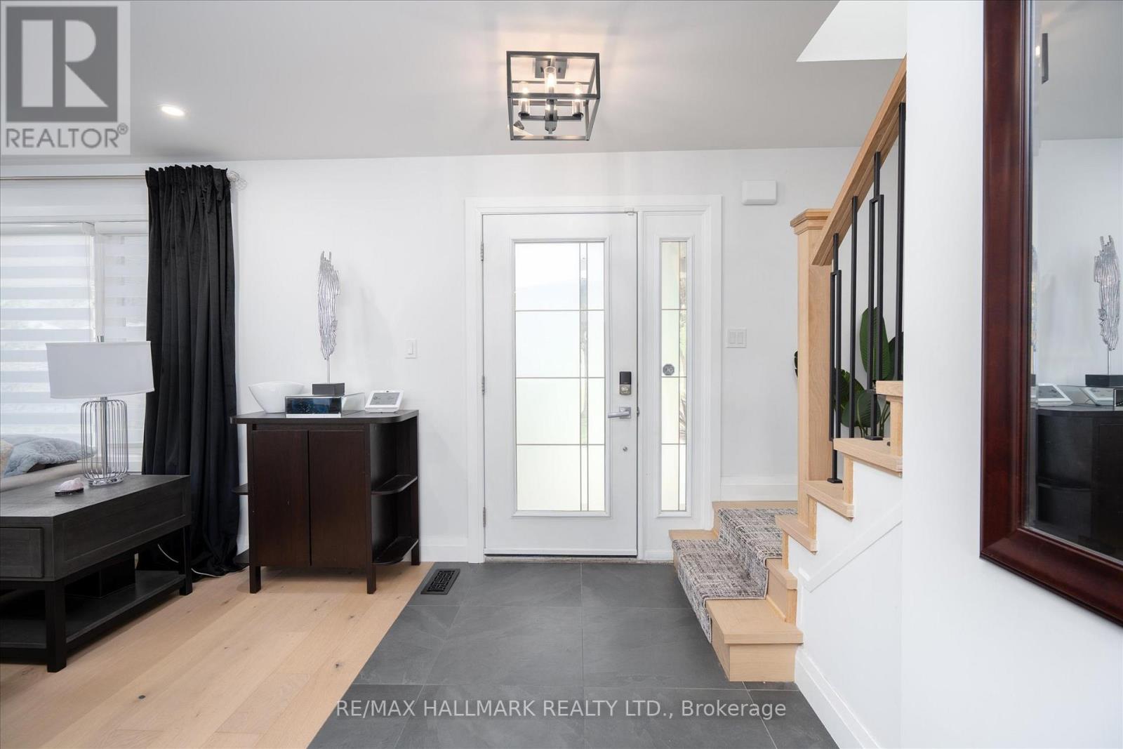119 CHARLOTTE PLACE - 4