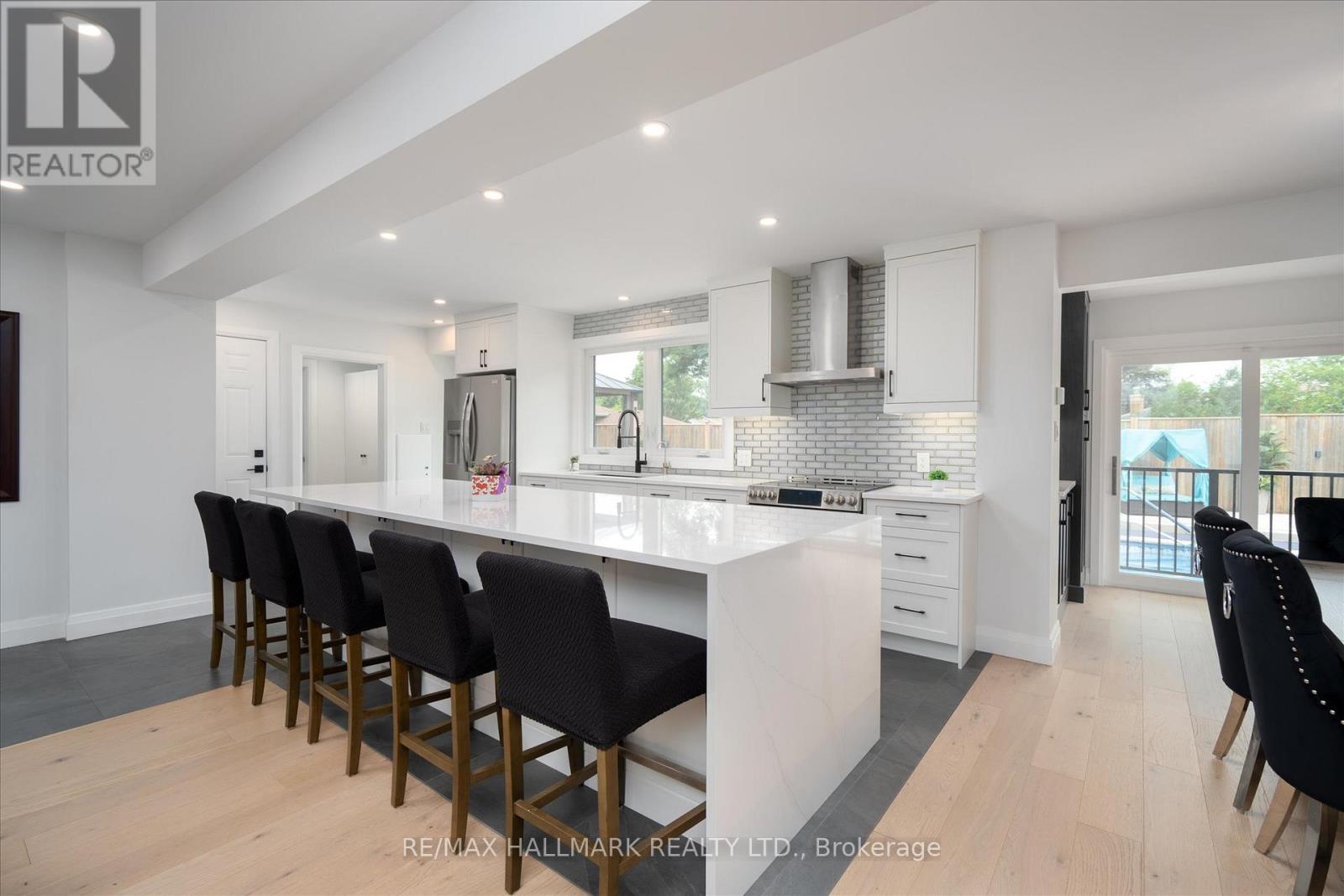 119 CHARLOTTE PLACE - 9