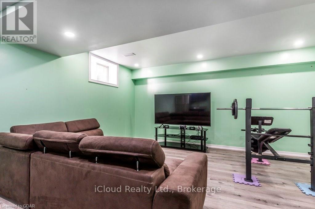 122 SUMMIT RIDGE DRIVE - 25