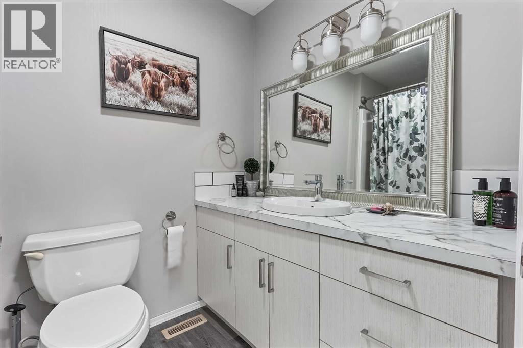 1017 19A Avenue - 9