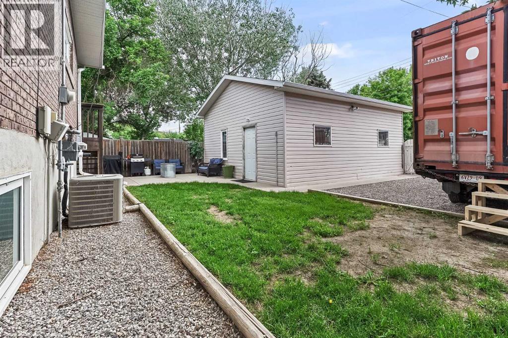 1017 19A Avenue - 43