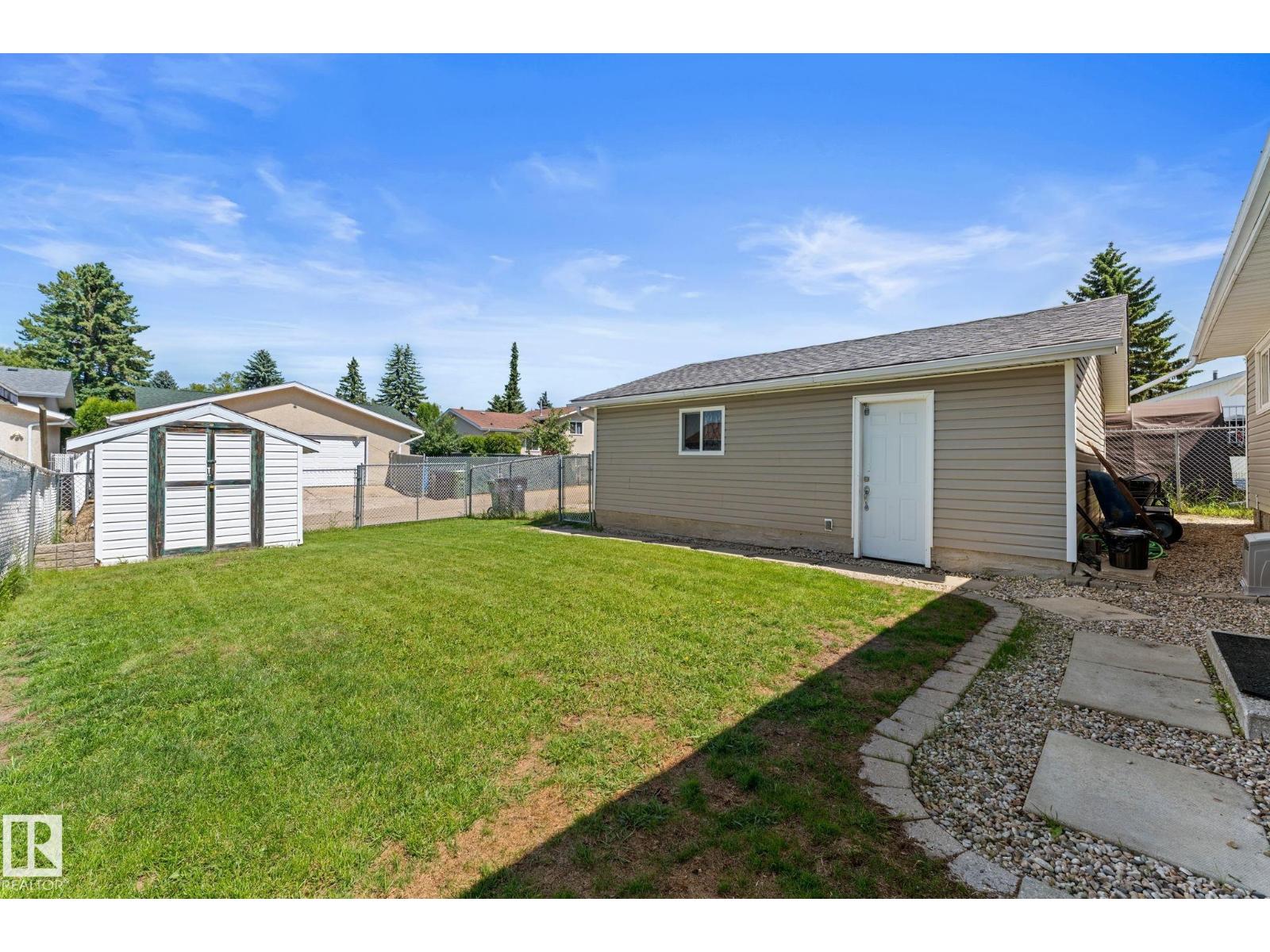 4404 42B AV — photo 36