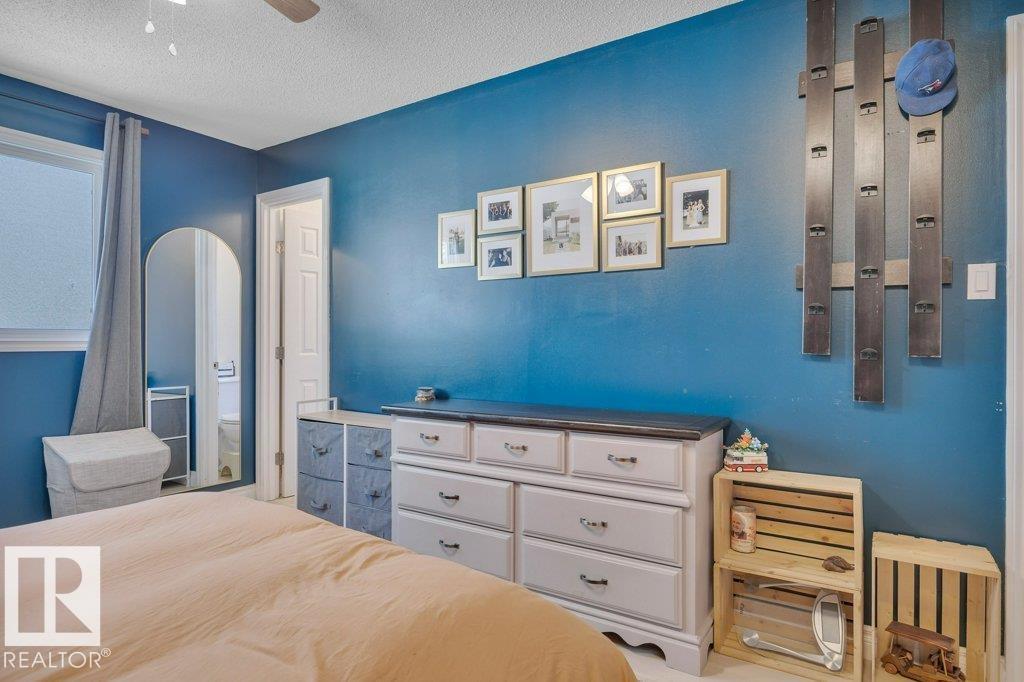 4501 39 AV — photo 22