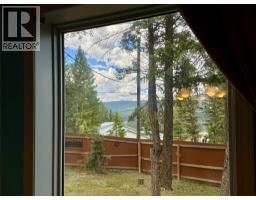 4949 Luxor Creek Road, Edgewater, BC V0A1B0 Photo 16