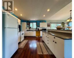 4949 Luxor Creek Road, Edgewater, BC V0A1B0 Photo 7