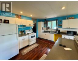 4949 Luxor Creek Road, Edgewater, BC V0A1B0 Photo 9