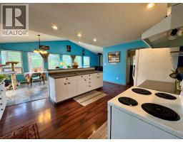 4949 Luxor Creek Road, Edgewater, BC V0A1B0 Photo 8