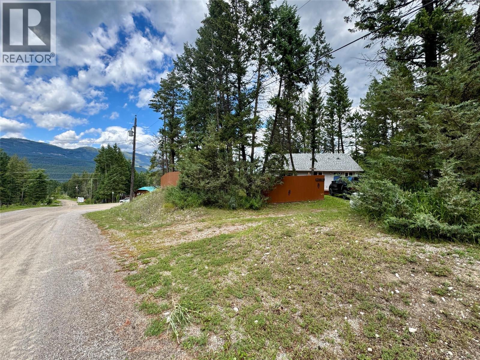 4949 Luxor Creek Road - 35